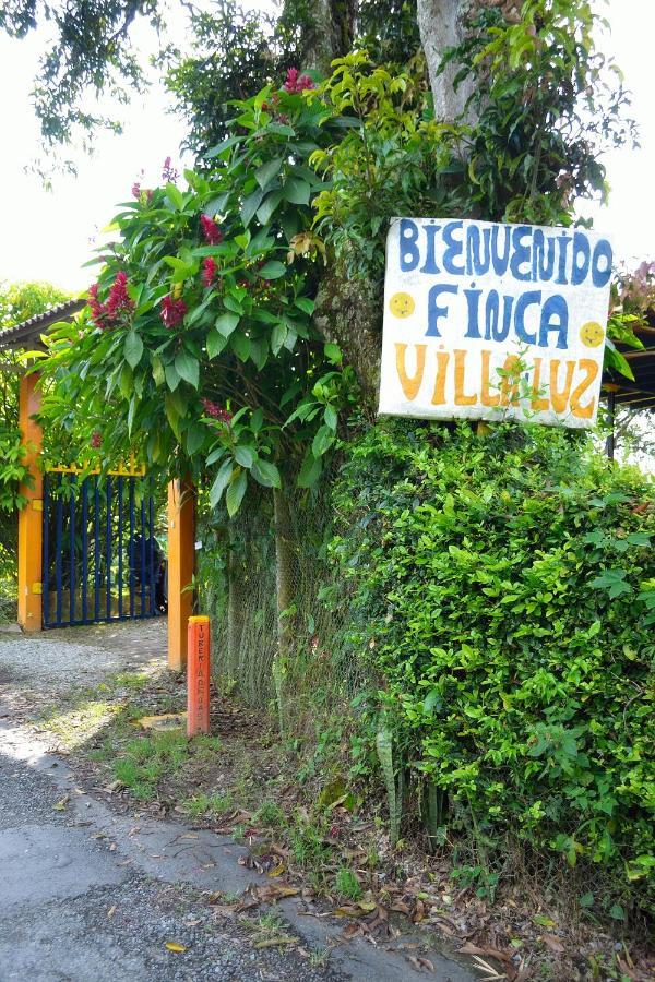 Casa Finca Villa Luz A 800 Mts Del Parque Del Cafe Montenegro Bagian luar foto